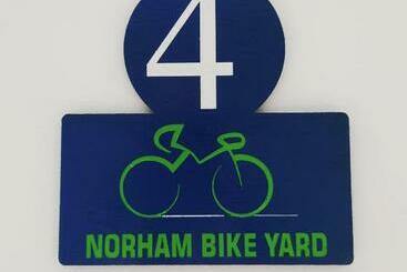 تختخواب و صبحانه Norham Bike Yard