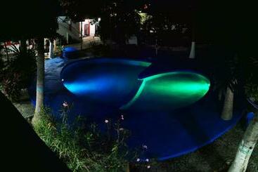 هتل Oasis Melaque