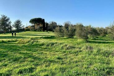 تختخواب و صبحانه Il Casale Di Gardenia