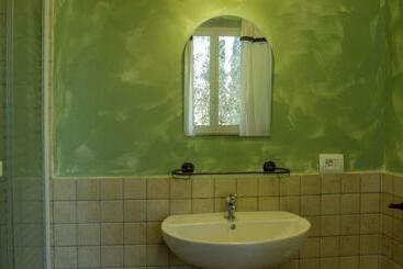 تختخواب و صبحانه Il Casale Di Gardenia