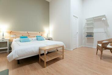 هتل Urban Suites