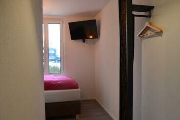 هتل Guesthouse Meitschi Thun   Contactless Self Check In