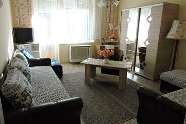بنسيون Melinda Apartman