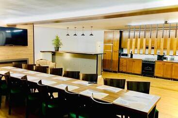 ペンション Valea Putnei Residence  Rooms For Rent