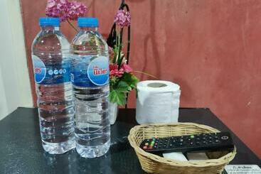 هتل Lek Homestay