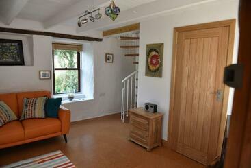 تختخواب و صبحانه Delfryn Guest Suite