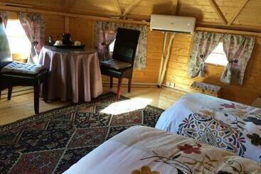 تختخواب و صبحانه Les Relais D Isira