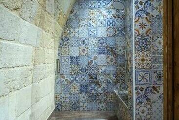 تختخواب و صبحانه Roberto S Guest House