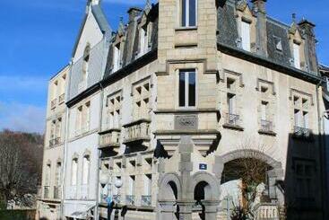 تختخواب و صبحانه La Villa François Premier