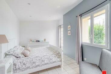 مبيت وإفطار Maison Blanche Piscine Et Petit Déjeuner