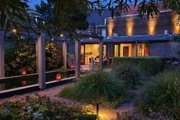 Downtown Hideaway, B&b Grand Deluxe
