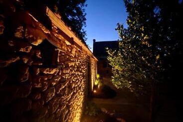 住宿加早餐  Domaine De Cazal   Chambres D Hôtes Avec Piscine Au Cœur De 26 Hectares De Nature Préservée