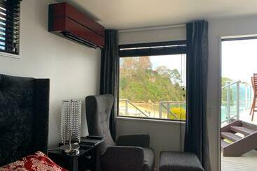 تختخواب و صبحانه Kaiteriteri Retreat