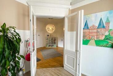 پانسیون Villa Hanseart Lübeck   Privatzimmer In Zentraler Lage