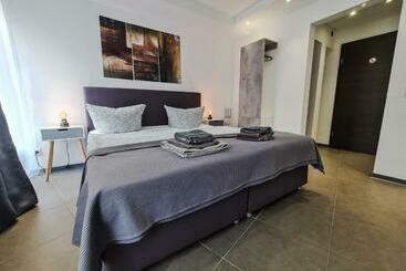 Check Inn Hotels   Essen