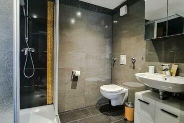 Check Inn Hotels Essen