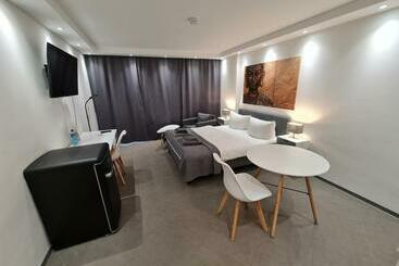 Check Inn Hotels   Essen