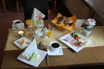 هتل Cafe Zur Talsperre