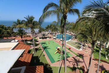 Marina Suites By Andiani Travel