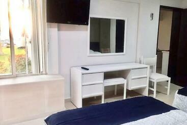 Marina Suites By Andiani Travel
