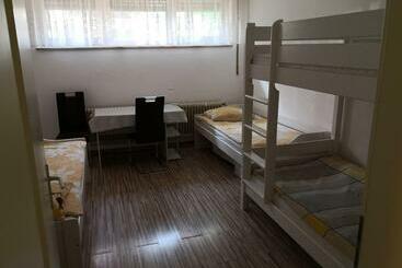 پانسیون 3 Monteurzimmer Als Wohngemeinschaft Zur Selbstversorgung