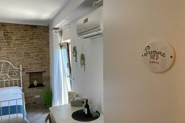 پانسیون Red House Accomodation Potenza Picena