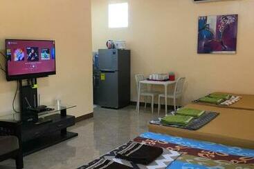 پانسیون Studio Type Villa For 8pax + Pool + Netflix + Wifi