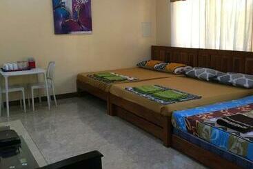 پانسیون Studio Type Villa For 8pax + Pool + Netflix + Wifi