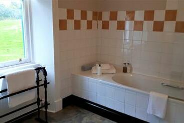 پانسیون Corsewall Arms Guest House