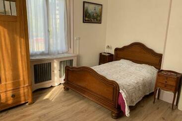 住宿加早餐  Chambre Arnica Lit 140 Wifi Sdb Partagée