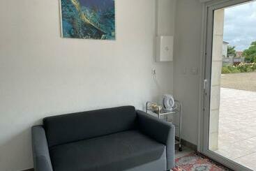 تختخواب و صبحانه Studio Indépendant Chez L Habitant
