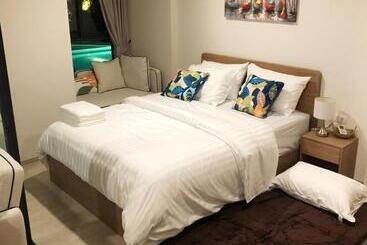 هتل آپارتمان La Casita Pool Access Condo Huahin