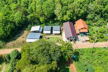 استراحتگاه Hanoii House