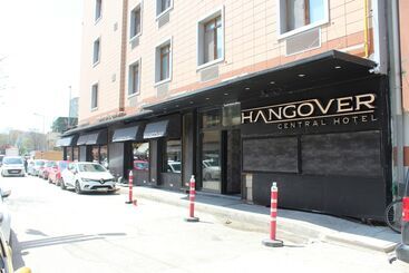هتل Hangover Central