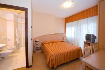 هتل Residence Dei Fiori