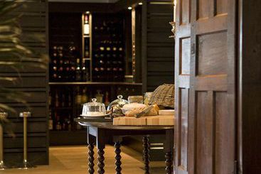 Sandton Hotel De Roskam