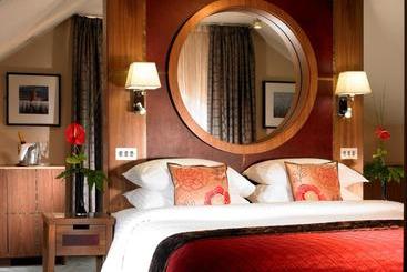 Westport Plaza Hotel, Spa & Leisure