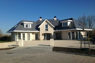 צימר Luxe Prive Kamer   Studio In Villa Aan Zee, Dishoek, Vernieuwd