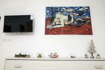 تختخواب و صبحانه A Room De  Scugnizzi