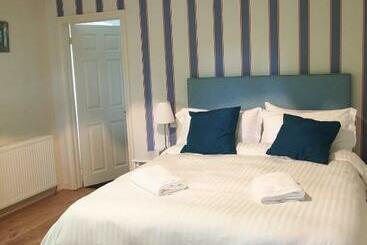 Abbots Leigh B&b