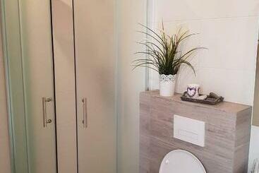 پانسیون Guesthouse Henia Bed&spas