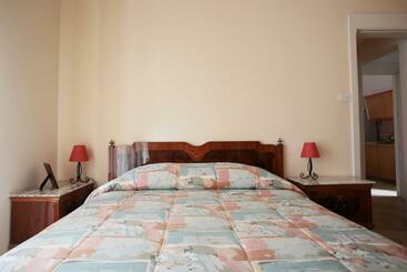 Attiko B&b
