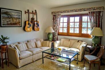 تختخواب و صبحانه Villa Santini