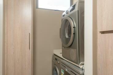 پانسیون Zimbali Wedge Unit 42