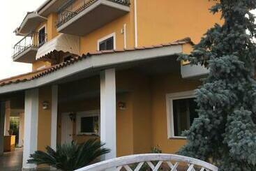 تختخواب و صبحانه Relais Le Folaghe