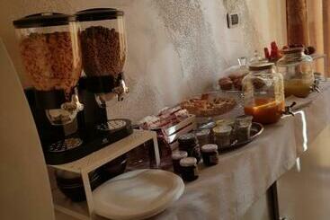 تختخواب و صبحانه Bed&breakfast Albysuite