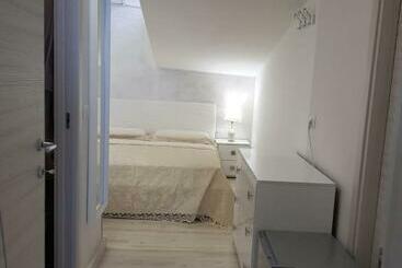 تختخواب و صبحانه Bed&breakfast Albysuite