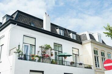 تختخواب و صبحانه Casa Fiore Zandvoort