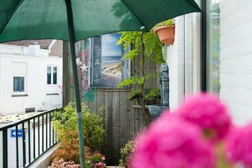 تختخواب و صبحانه Casa Fiore Zandvoort