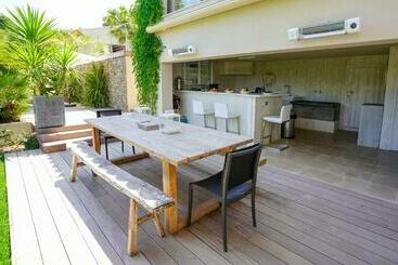 تختخواب و صبحانه Villa Sant Anna